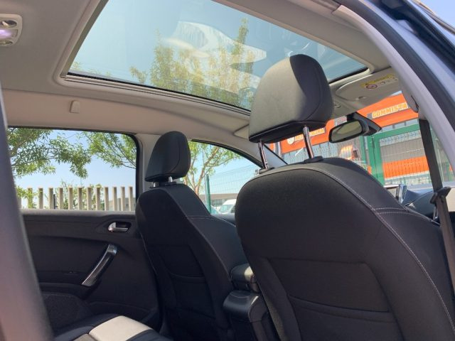 PEUGEOT 2008 usata, con Cruise Control
