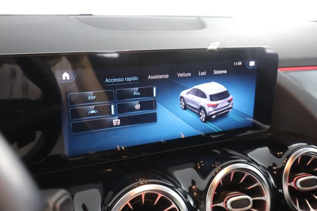 MERCEDES-BENZ CLA usata 10