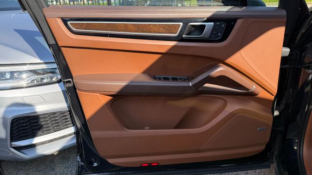 PORSCHE Cayenne usata, con Sistema di navigazione