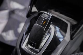 PEUGEOT 208 usata, con Volante in pelle