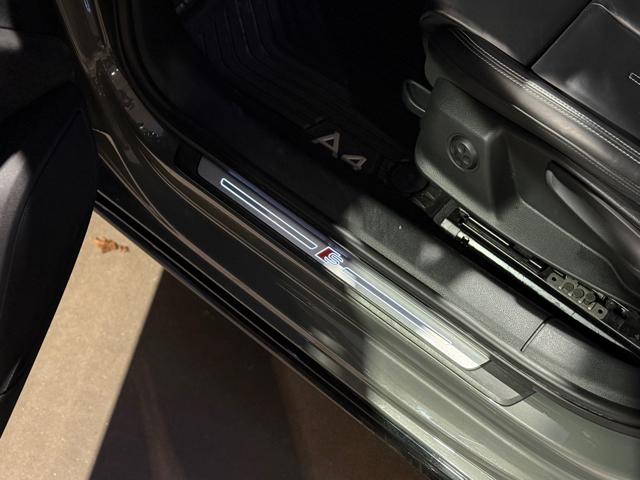 AUDI A4 usata, con Leve al volante