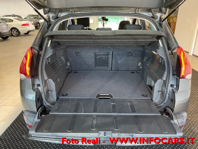 PEUGEOT 3008 usata, con Sensori di parcheggio posteriori