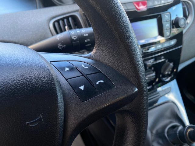 LANCIA Ypsilon usata, con Sensori di parcheggio posteriori