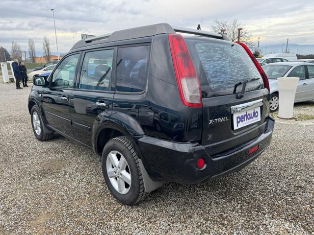 NISSAN X-Trail usata, con Autoradio