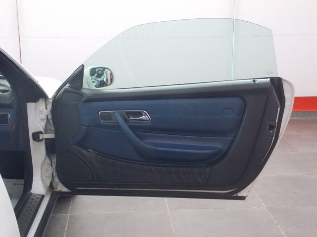 MERCEDES-BENZ SLK 200 usata 27