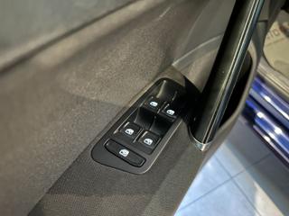 VOLKSWAGEN Golf usata, con Sedile posteriore sdoppiato