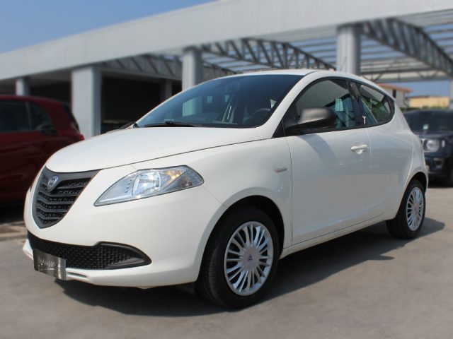 LANCIA Ypsilon usata, con Airbag laterali