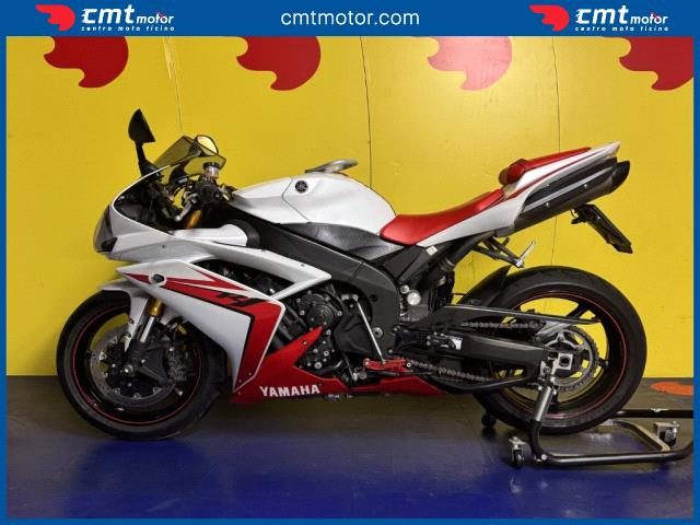 YAMAHA YZF R1 usata 2