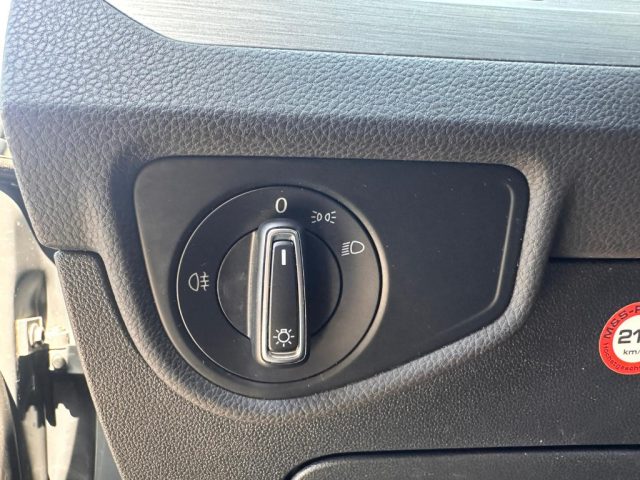 VOLKSWAGEN Touran usata, con Fendinebbia