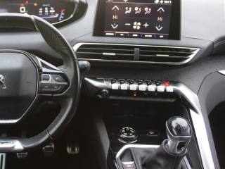 PEUGEOT 3008 usata, con Touch screen