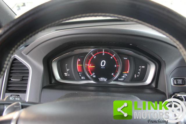 VOLVO XC60 usata, con Leve al volante