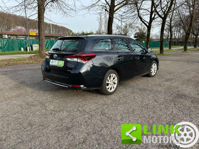 TOYOTA Auris usata, con Cerchi in lega