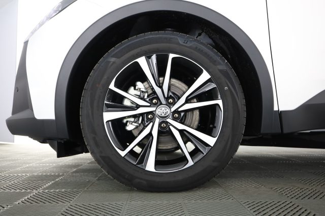 TOYOTA C-HR usata 13