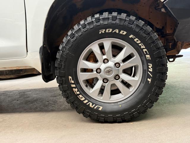 TOYOTA Land Cruiser usata 18