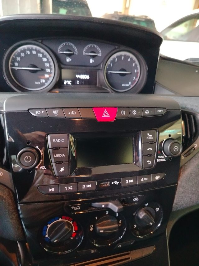 LANCIA Ypsilon usata 17