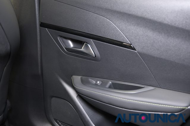 PEUGEOT 208 usata, con Telecamera per parcheggio assistito