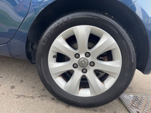 OPEL Meriva usata, con Autoradio