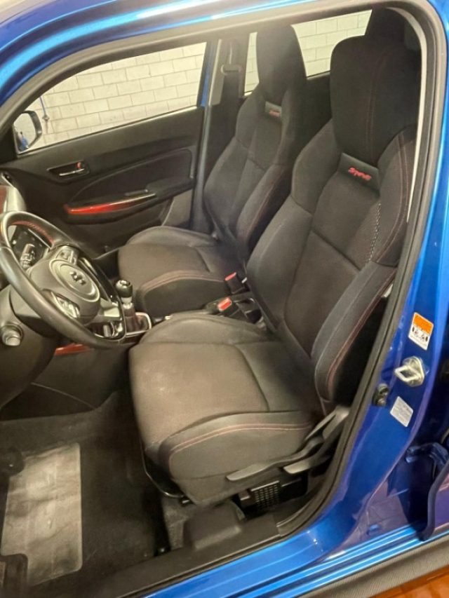 SUZUKI Swift usata, con Autoradio