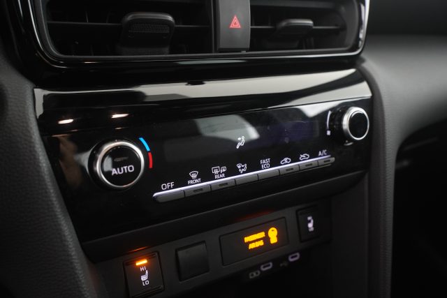 TOYOTA Yaris Cross usata 11