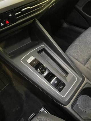 VOLKSWAGEN Golf usata, con Autoradio