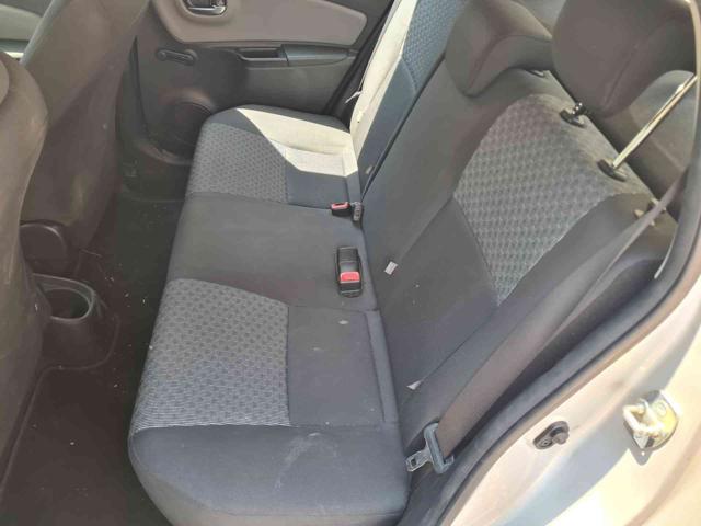 TOYOTA Yaris usata, con ESP