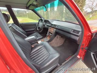 MERCEDES-BENZ E 300 usata, con Climatizzatore