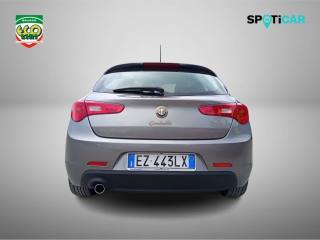 ALFA ROMEO Giulietta usata, con Autoradio
