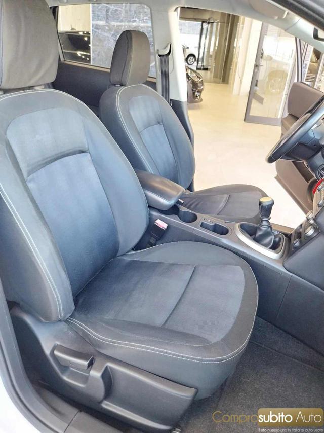 NISSAN Qashqai usata, con Fari Xenon
