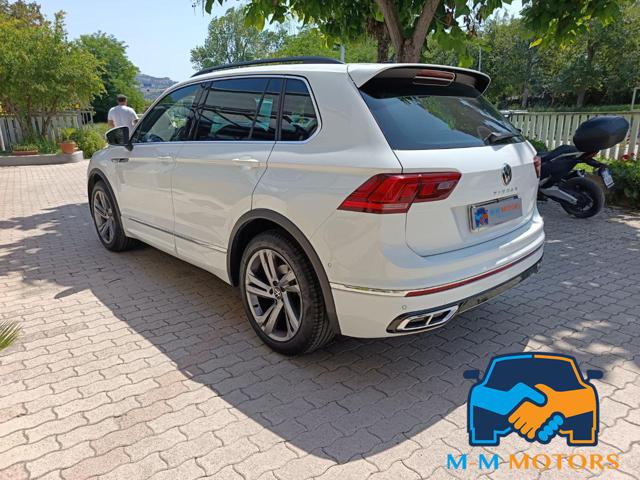 VOLKSWAGEN Tiguan usata, con Autoradio