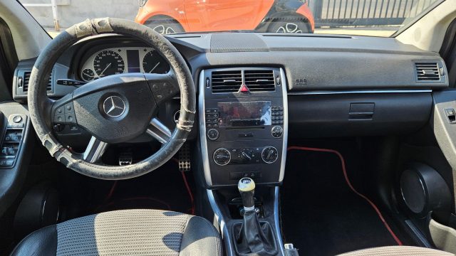MERCEDES-BENZ B 200 usata, con Chiusura centralizzata