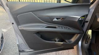 PEUGEOT 3008 usata, con Park Distance Control
