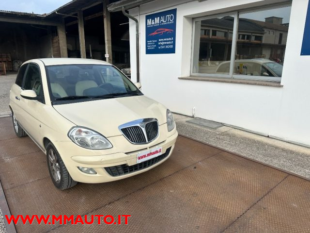 LANCIA Ypsilon usata, con Airbag