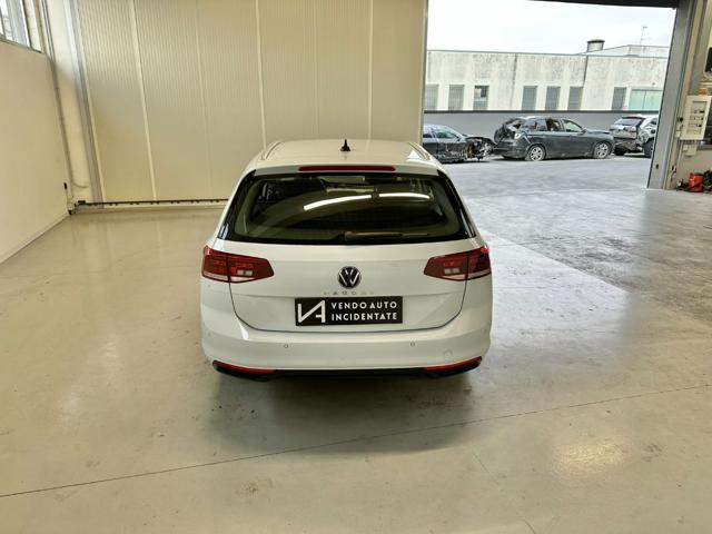VOLKSWAGEN Passat Variant usata, con Autoradio