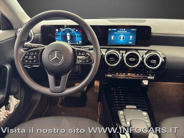 MERCEDES-BENZ CLA 200 usata, con Climatizzatore