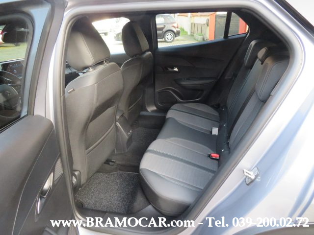 PEUGEOT 2008 usata, con Sedile posteriore sdoppiato