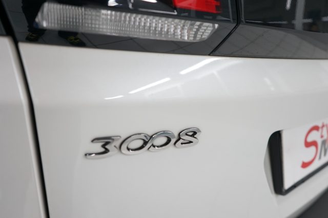 PEUGEOT 3008 usata, con Luci diurne