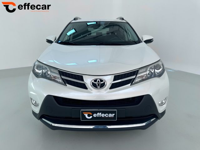 TOYOTA RAV 4 usata, con Airbag
