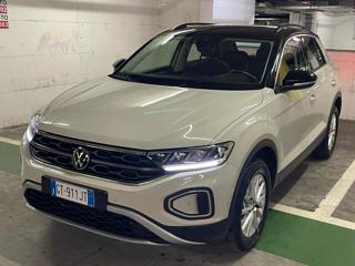 VOLKSWAGEN T-Roc usata 24