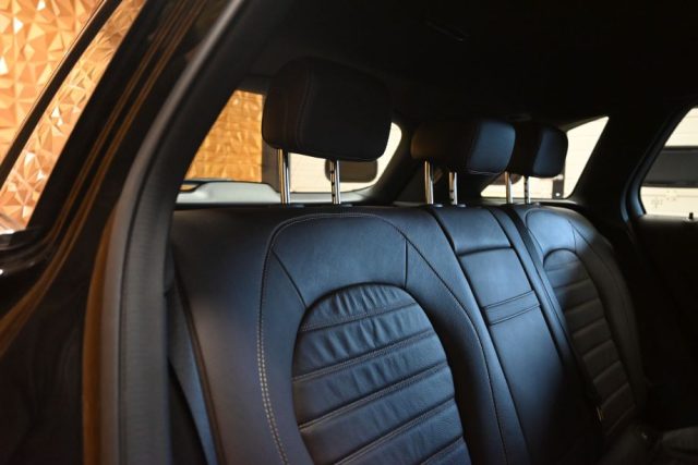 MERCEDES-BENZ GLC 220 usata 233