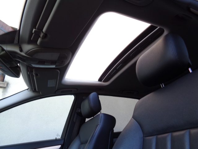 MERCEDES-BENZ R 320 usata, con Controllo automatico clima