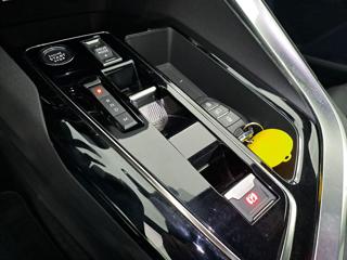 PEUGEOT 3008 usata, con Climatizzatore