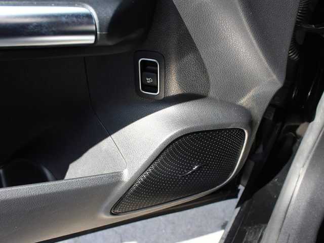 MERCEDES-BENZ GLA 200 usata, con Fari LED