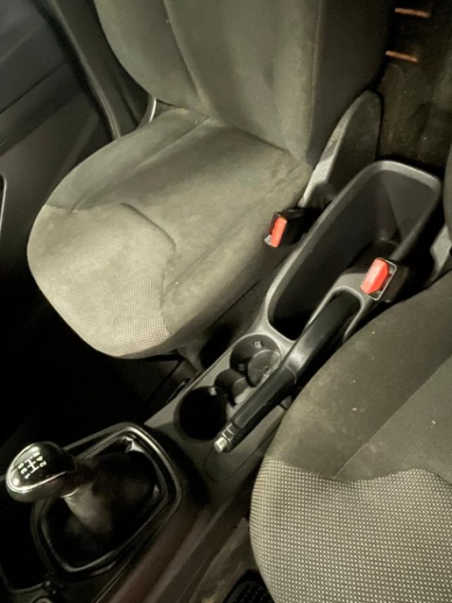 FORD Transit Courier usata, con Autoradio