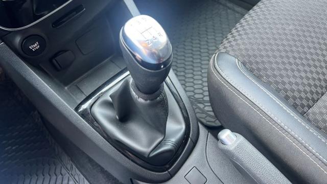 RENAULT Clio usata, con Sedile posteriore sdoppiato