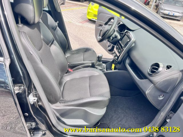RENAULT Clio usata, con Autoradio