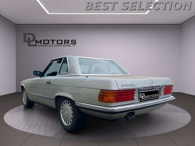 MERCEDES-BENZ SL 300 usata, con Chiusura centralizzata