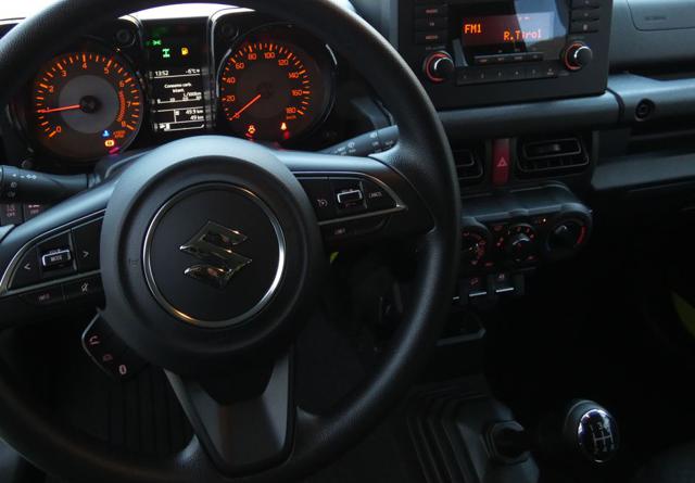 SUZUKI Jimny usata, con Fendinebbia