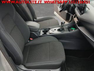 NISSAN Qashqai usata, con Fari LED