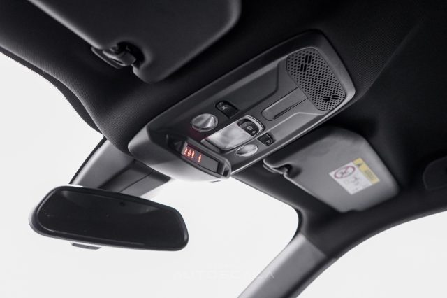 PEUGEOT 2008 usata, con Touch screen