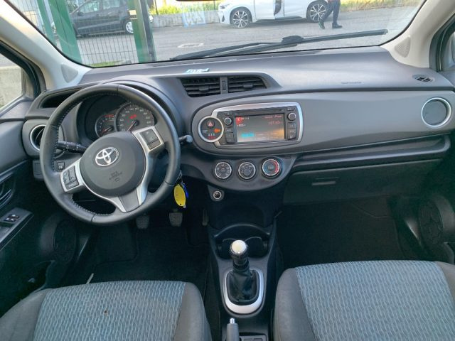 TOYOTA Yaris usata, con ESP